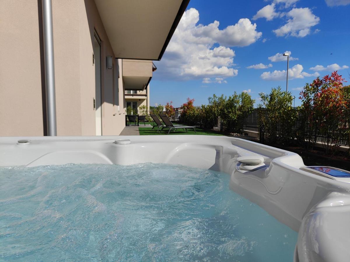 San Giorgio Design Home Con Jacuzzi Privata Cola  Luaran gambar